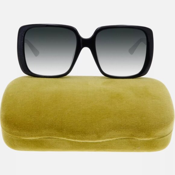 Gucci Oversized Black Square Women\'s Sunglasses main image 6